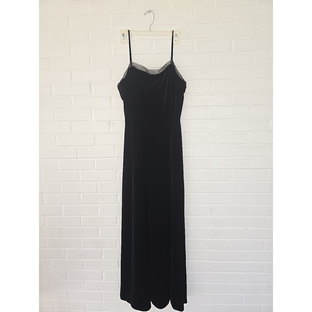 VINTAGE 90s Black Velvet Alex Evenings Beaded Gown Size US Woman's 14 Made In US